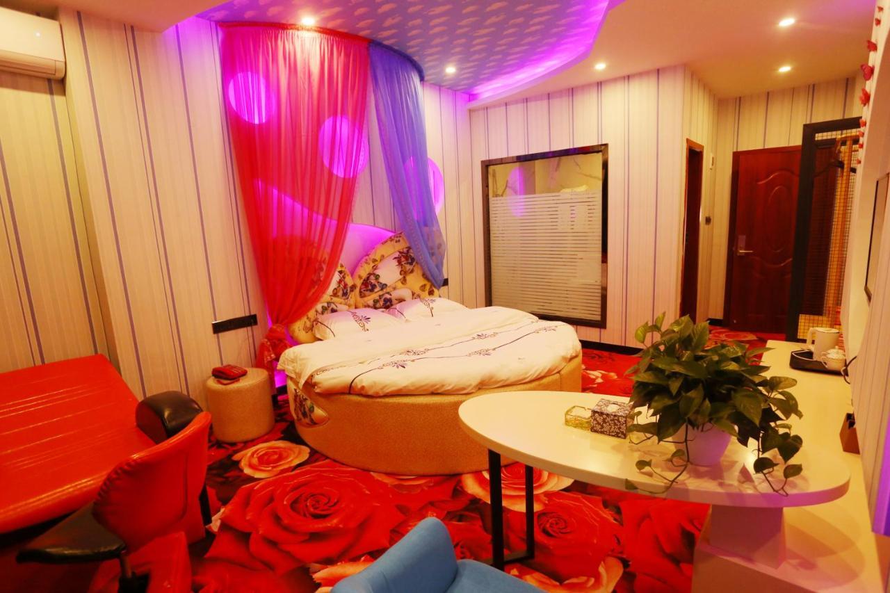 Kunming Mengda Holiday Hotel Экстерьер фото