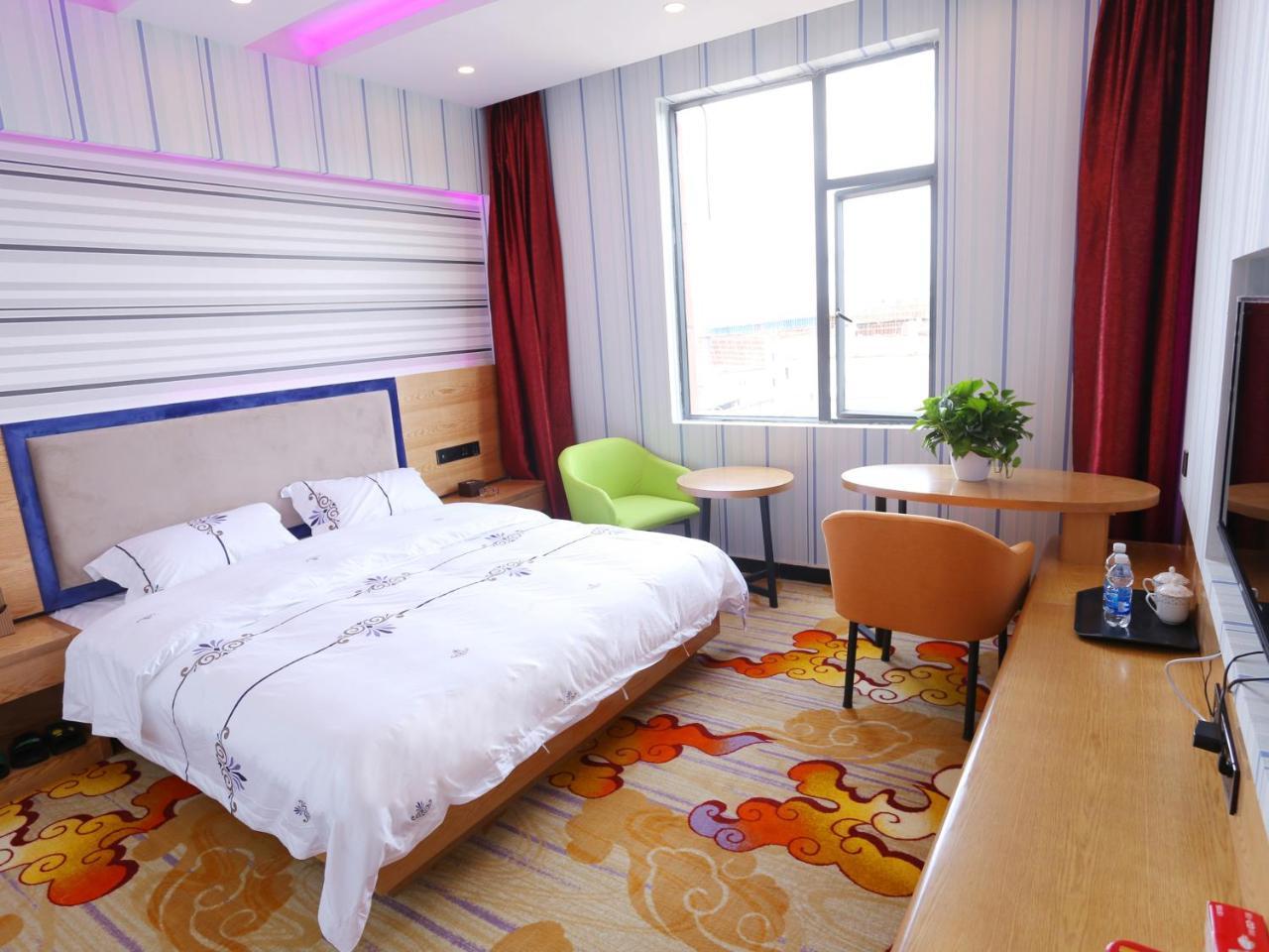 Kunming Mengda Holiday Hotel Экстерьер фото